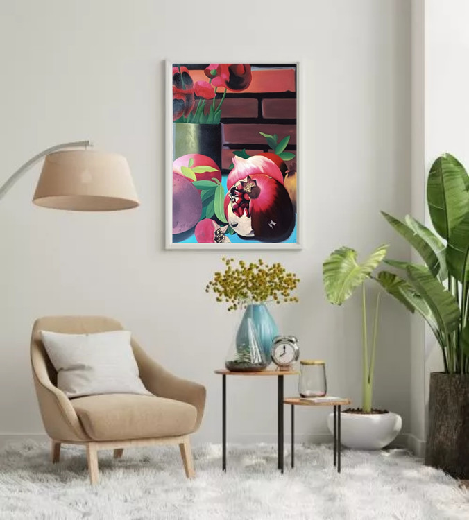 تصویر تابلوی انار قرمز و گلدان شقایق سبز و دیوار آجری نما زمینه ی آبی در منزل روی دیوار